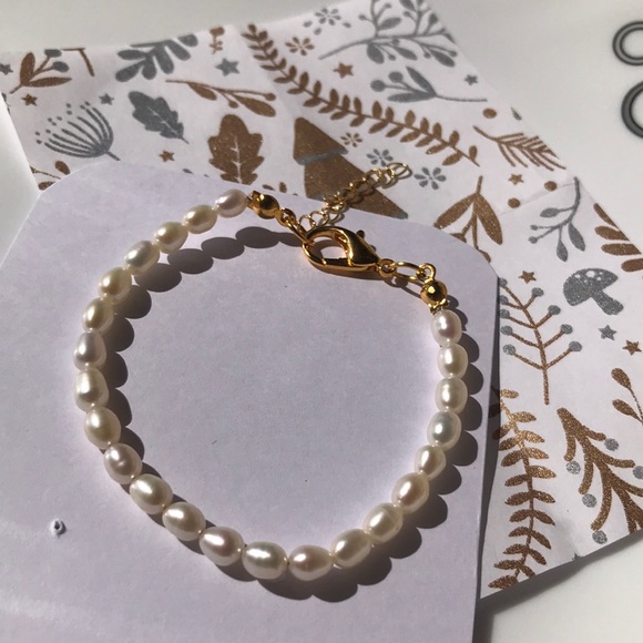 Hand Crafted Jewelry - Fresh Water Pearl gold plated bracelet